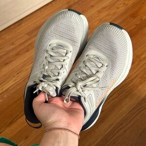 HOKA BONDI 7 size 6.5